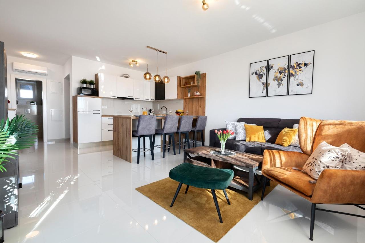 Sunny Island Apartment Trogir Exteriér fotografie